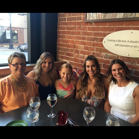 Meet your Posher, Jenny