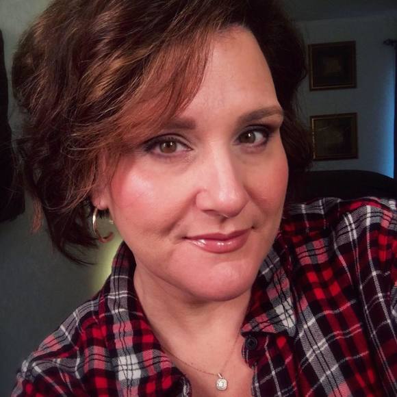 Meet your Posher, Suzie - Picture 1 of 1