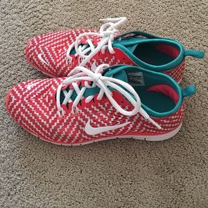 Cute pair of size 7.5 Nike Free 5.0!