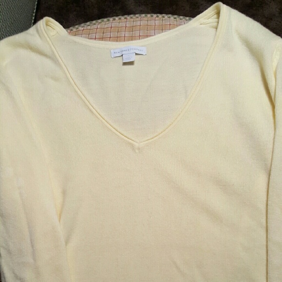 New York and Co sweater