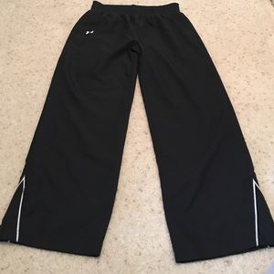 Under Armour Loose fitting All Season Gear Size M