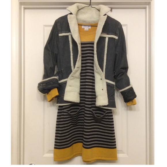 Billabong Jackets & Blazers - LIKE NEW Billabong jacket coat and FREE hat