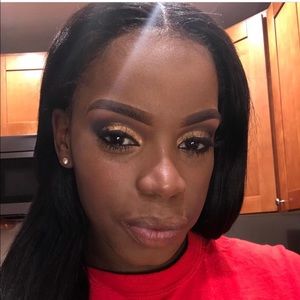 Meet your Posher, Latasha