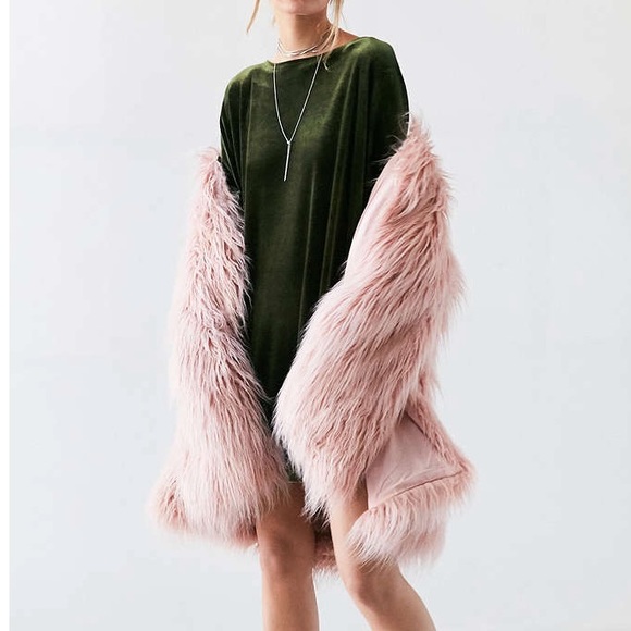 NEW Silence + Noise velvet mini dress ✨