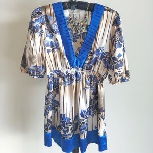 Vertigo Paris flower satin kimono blouse