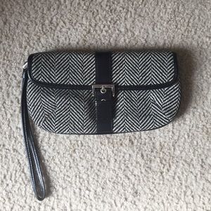 Herringbone clutch