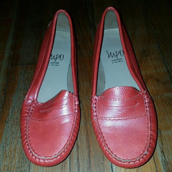Size 8M, NWOT Women's Flat Shoes