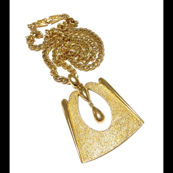 Vintage Jewelry - Monet Modernist pendant Necklace wear with Tunics