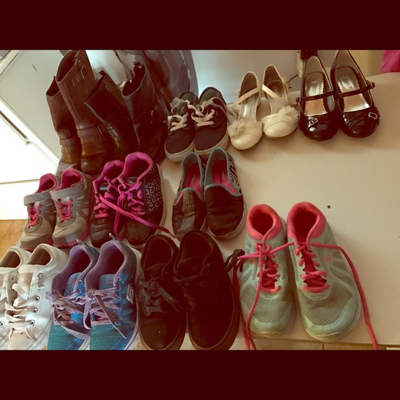 Size 1 girl shoes