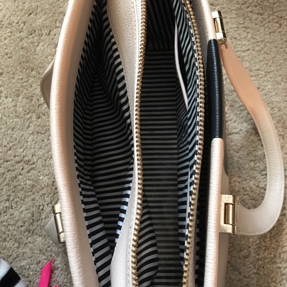 Authentic Kate Spade Purse - Picture 3 of 3