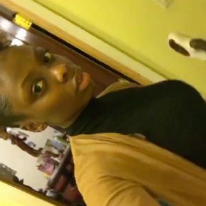 Meet your Posher, Nika