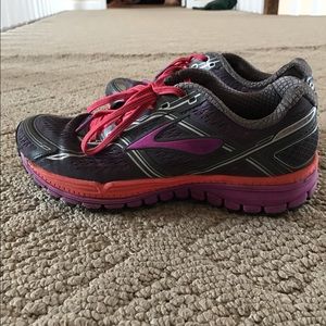 brooks ghost shoes!
