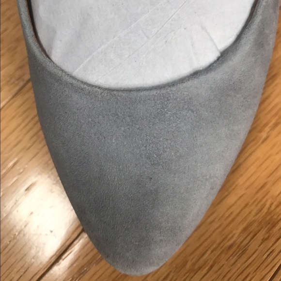 ⛔️SOLD⛔️ Madewell 7 Ankle Strap Wedge Grey Suede - Picture 2 of 4