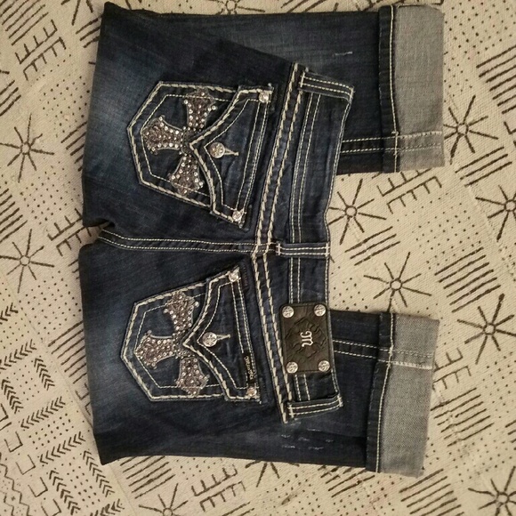 Miss Me Capris - Picture 1 of 3