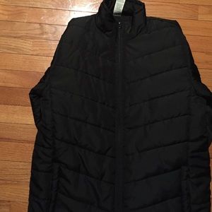 Keep warm in this great puffer jacket!