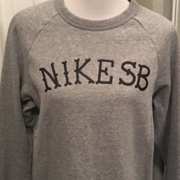 Nike Tops - Nike SB Sweatshirt / Reposh just doesn't fit me