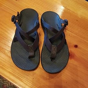Chaco's size 6 black sandals