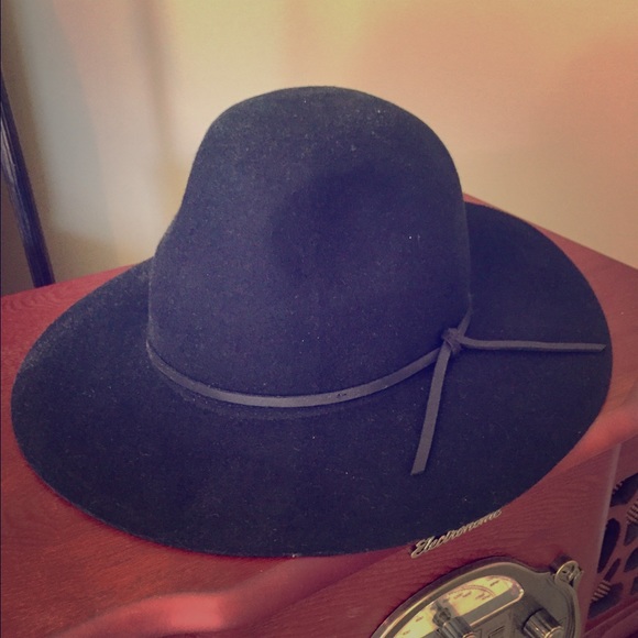 brixton hat urban outfitters