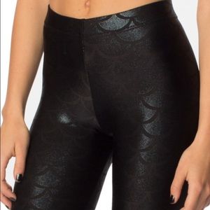 Black scale leggings