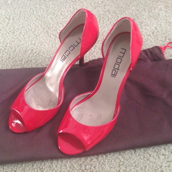 Peep toe red Moda heels 👠 🇺🇸