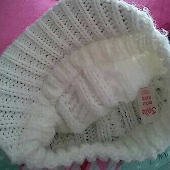 Hat - Picture 2 of 2