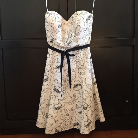 Strapless dress