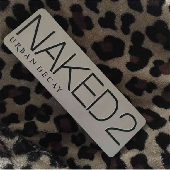 Urban Decay Naked 2 Palette Review and Swatches - Coffee  Naked 2 eyeshadow palette