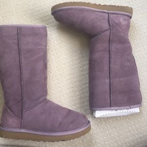 UGG barely worn classic tall boot dusty wisteria