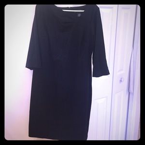 14/16W Black Dress