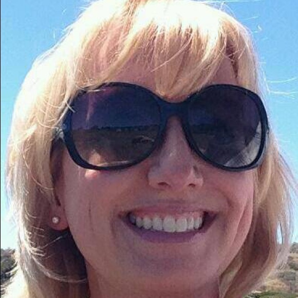 Meet your Posher, Heidi - Picture 1 of 1