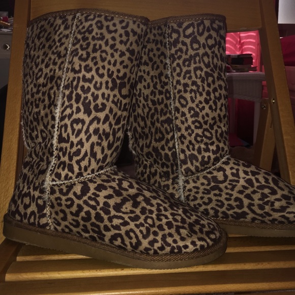 Animal Print Boots SOFT, WARM, VERY COMFORTABLE - Picture 1 of 3