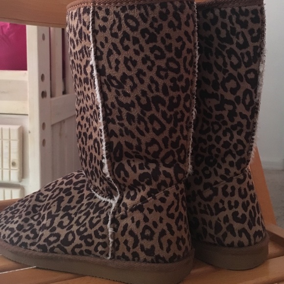 Animal Print Boots SOFT, WARM, VERY COMFORTABLE - Picture 2 of 3
