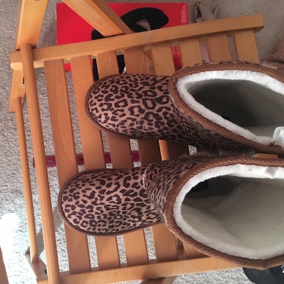 Animal Print Boots SOFT, WARM, VERY COMFORTABLE - Picture 3 of 3