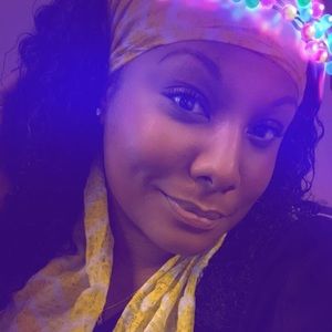 Meet your Posher, Jamisha