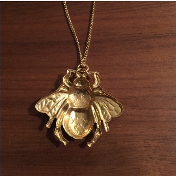 Vintage Jewelry - 🐝 vintage brass bee pendant charm necklace Vintage Jewelry - 🐝 vintage brass bee pendant charm necklace