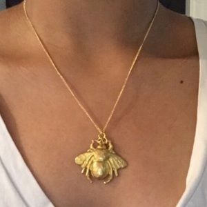 Vintage Jewelry - ๐ vintage brass bee pendant charm necklace Vintage Jewelry - ๐ vintage brass bee pendant charm necklace