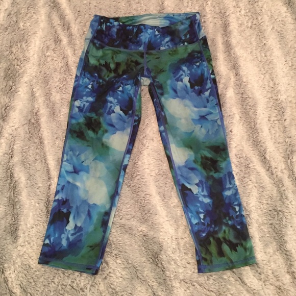 Athleta crop workout pant