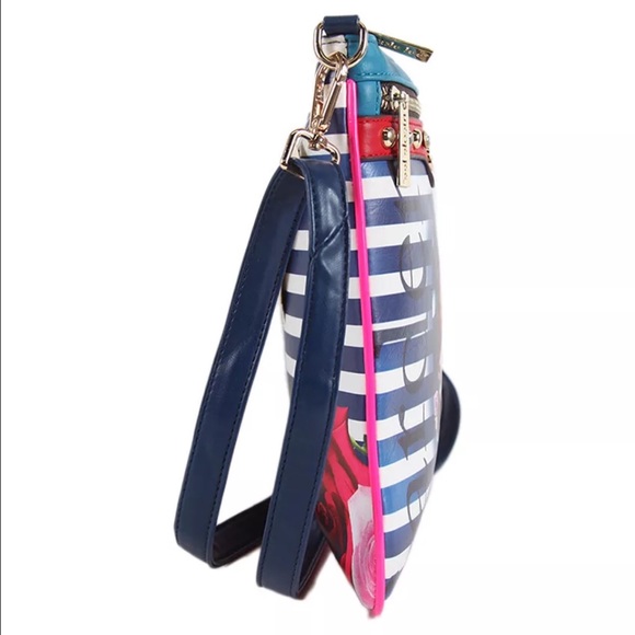 Nicole lee Lady in red Print - Picture 3 of 3