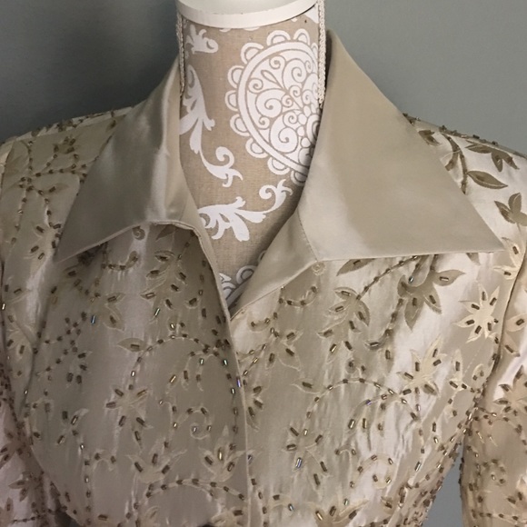 Silk Blazer Style Button-Up - Picture 2 of 4