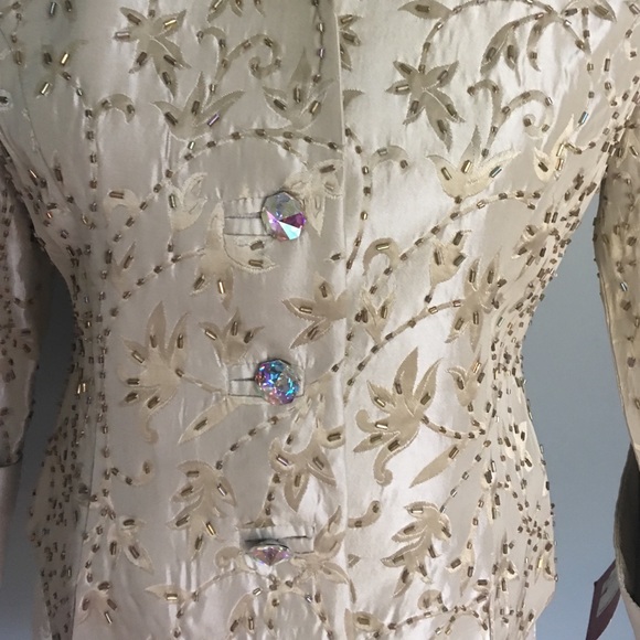 Silk Blazer Style Button-Up - Picture 3 of 4