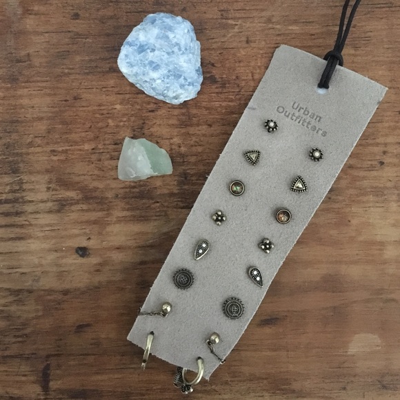 Urban Outfitters Earring Set (8 pairs)