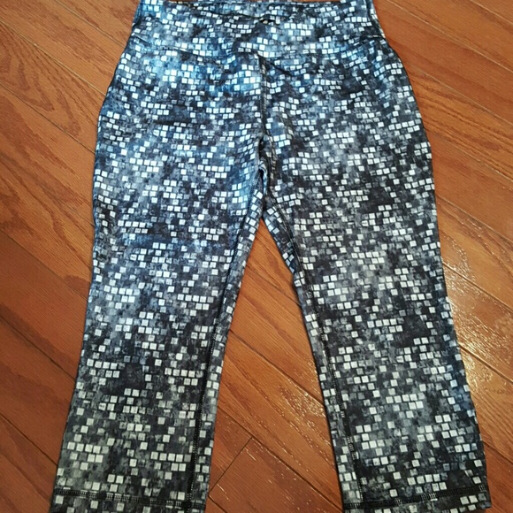 Women's workout capris