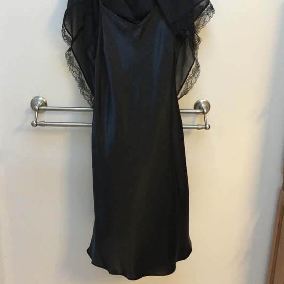 NWT-⬇️Gorgeous Black Shear &Fully lined Dress - Picture 4 of 5