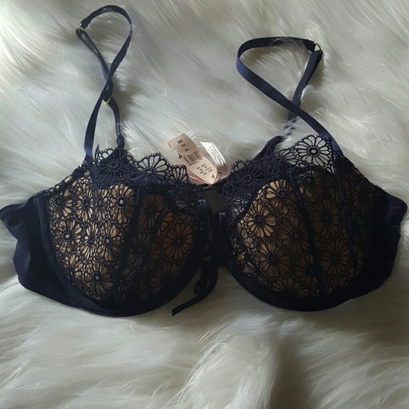 Victoria's Secret Other - Victoria's Secret bra