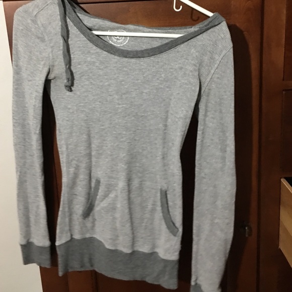 Hooded thermal fitting sweatshirt style longsleeve