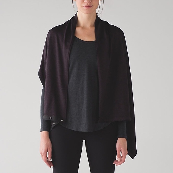 lululemon athletica Sweaters - Lululemon Vinyasa Wrap / Scarf