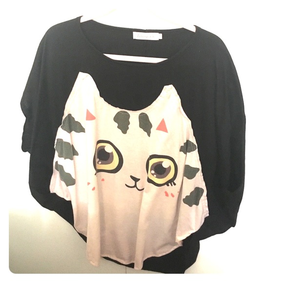 Cute Cat Batwing Style Top size XL