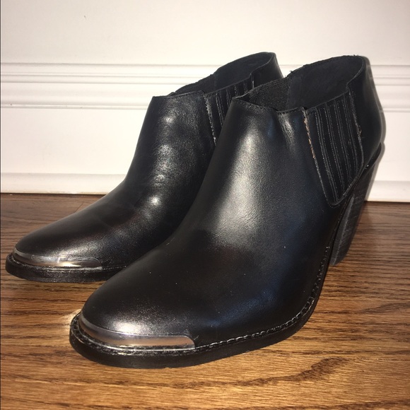 NWT DOLCE VITA Black Booties with Silver Metal