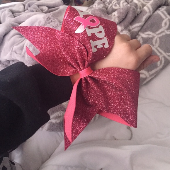Cheer bows - Picture 2 of 4