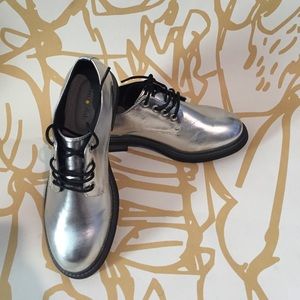 Silver metallic oxfords